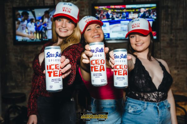 Dj Kurteousy Pour Decisions with Sea Isle Spiked Iced Tea @ Barrstool Philly March 2023_17